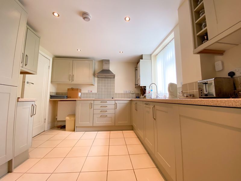 3 bed house to rent in Stoney Lane 2