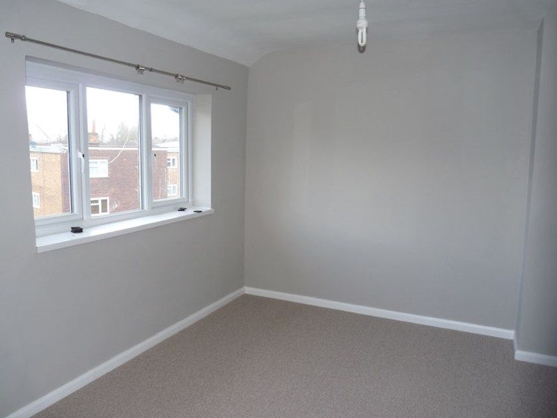 3 bed house to rent in Malvern Road 8