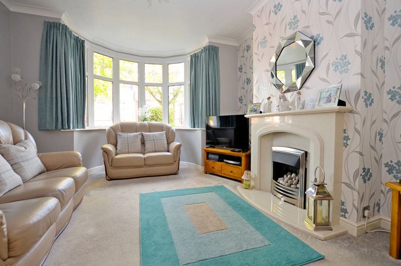3 bed house for sale in Grayswood Park Road  - Property Image 2