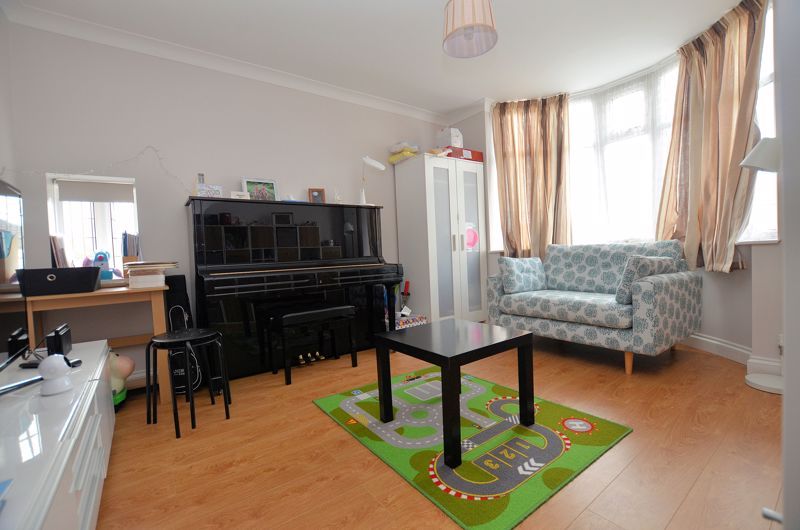 3 bed house for sale in Highfield Lane 3
