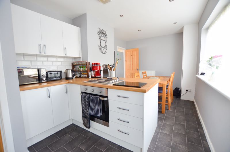 3 bed house to rent in Faraday Avenue  - Property Image 2