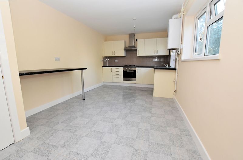 3 bed house to rent in Quinton Road West  - Property Image 2