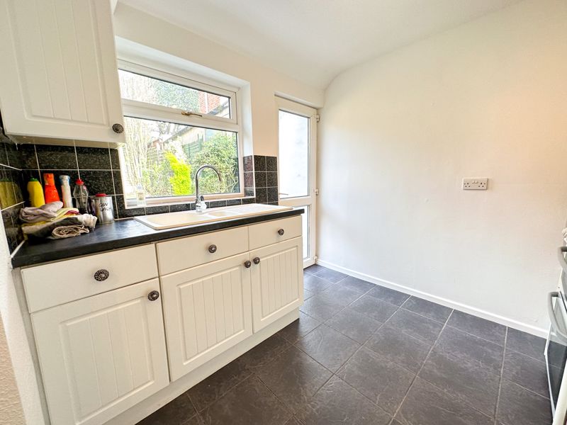 2 bed house to rent in Ridgacre Road West  - Property Image 12