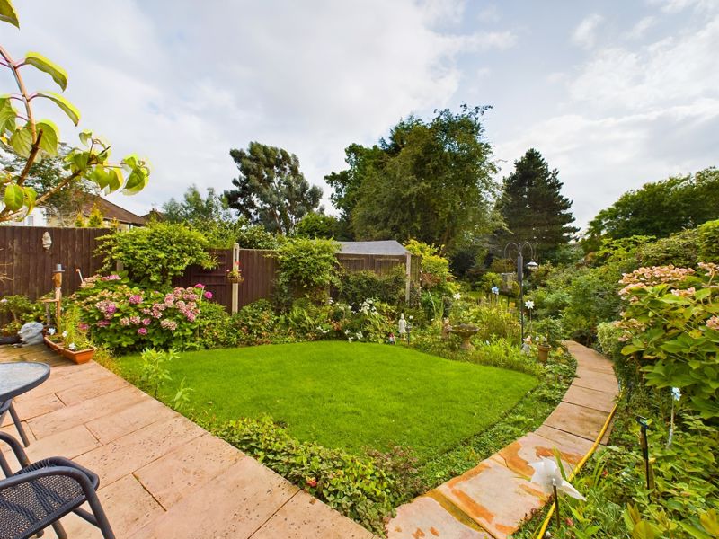 2 bed bungalow for sale in Forest Road  - Property Image 20