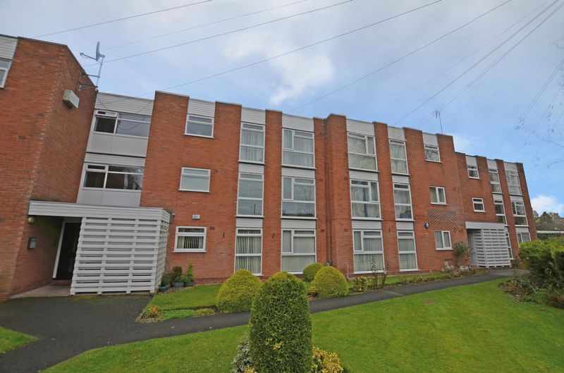 2 bed flat to rent in Harden Manor Court 1