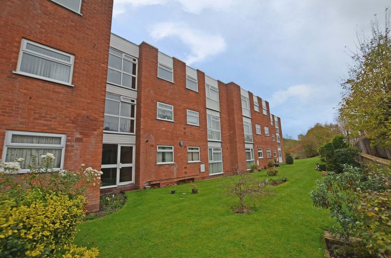2 bed flat to rent in Harden Manor Court  - Property Image 11
