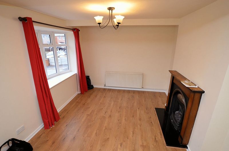 3 bed house to rent in Haywharf Road 3