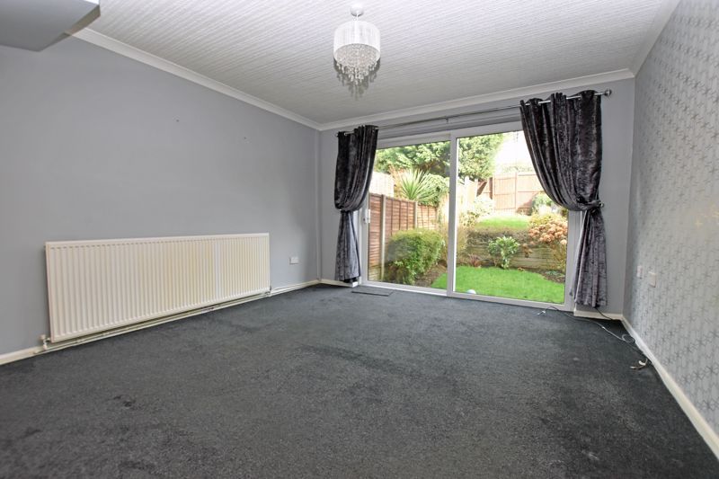 2 bed house to rent in High Clere 4