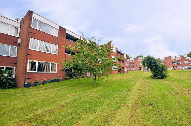 2 bed flat to rent in Binswood Road  - Property Image 11