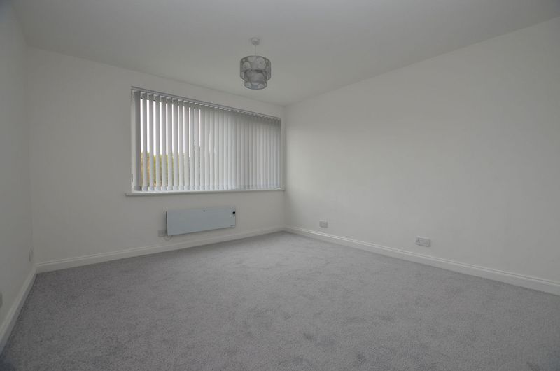 2 bed flat to rent in Binswood Road 8