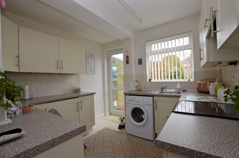 3 bed house for sale in Glyn Farm Road  - Property Image 11