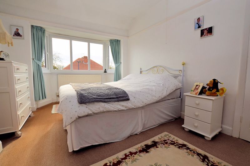 3 bed house for sale in Glyn Farm Road  - Property Image 5