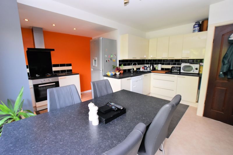 3 bed house for sale in Wolverhampton Road 6