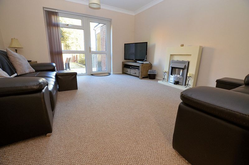 2 bed house to rent in Thornhurst Avenue  - Property Image 3