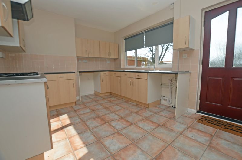 3 bed house to rent in Pavilion Avenue  - Property Image 3