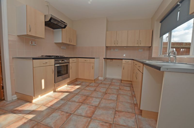 3 bed house to rent in Pavilion Avenue 4