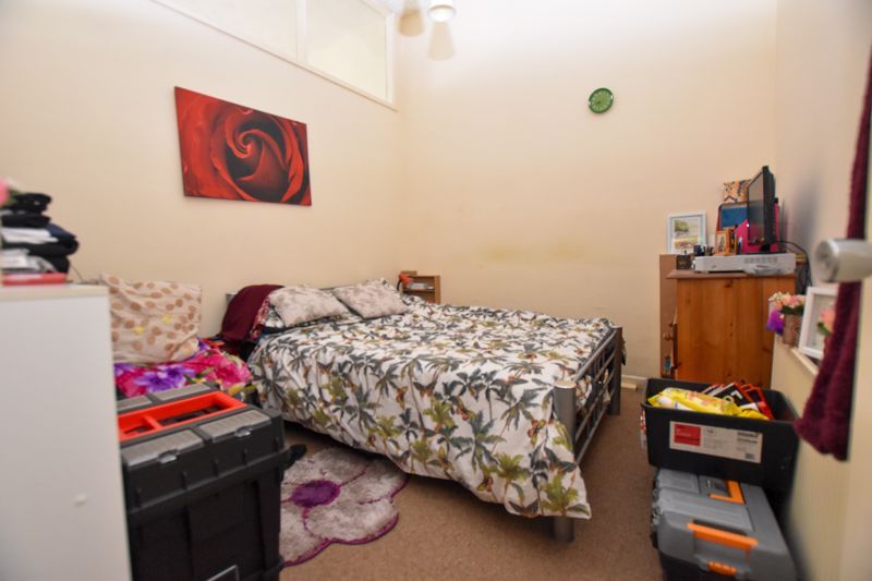 2 bed flat to rent in Stanmore Road 4