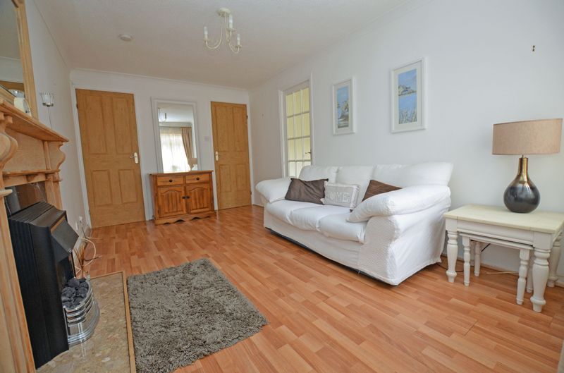 1 bed flat to rent in Garratt Close  - Property Image 2