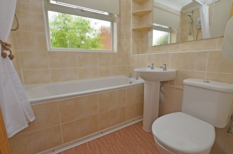 1 bed flat to rent in Garratt Close  - Property Image 8