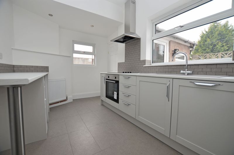 1 bed flat to rent in High Street 1