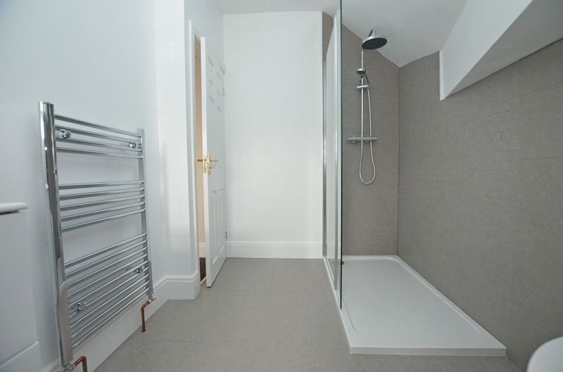 1 bed flat to rent in High Street 5