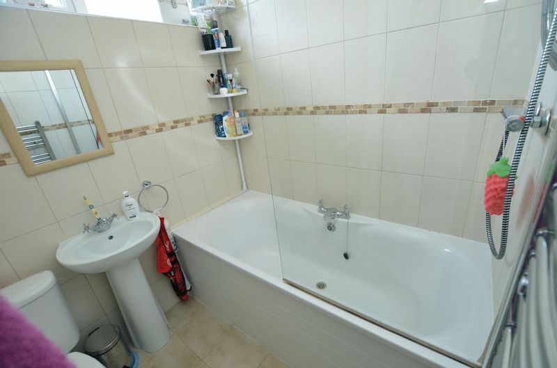 2 bed flat to rent in Simmons Drive  - Property Image 11