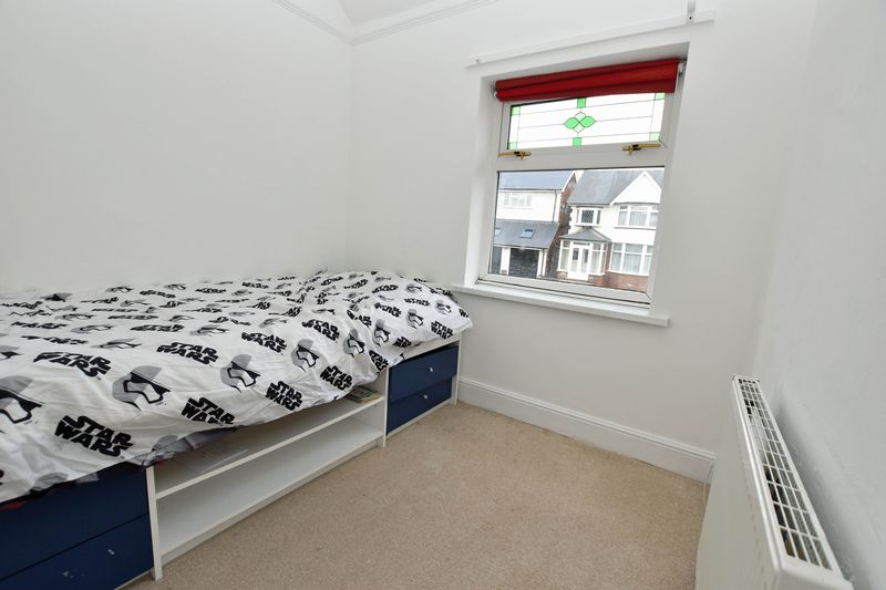 3 bed house to rent in Monmouth Road 9