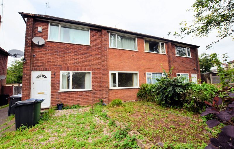 2 bed flat for sale in Ventnor Close 1