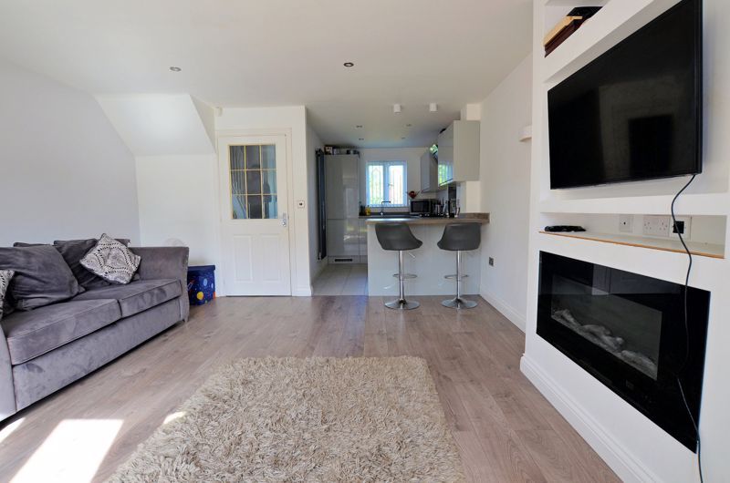 3 bed house for sale in Clay Lane  - Property Image 3