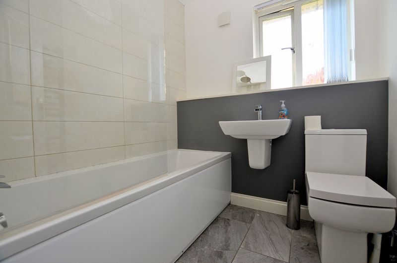 3 bed house for sale in Clay Lane 7