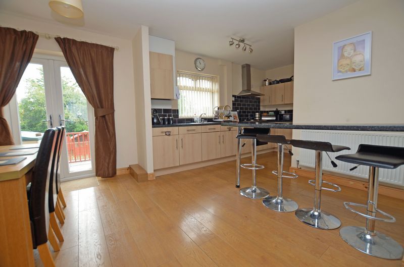 3 bed house for sale in Harvington Road 2