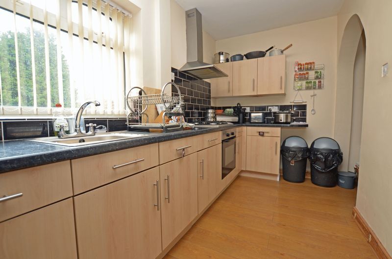 3 bed house for sale in Harvington Road  - Property Image 6