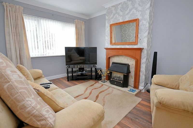 2 bed house to rent in Hernehurst  - Property Image 2