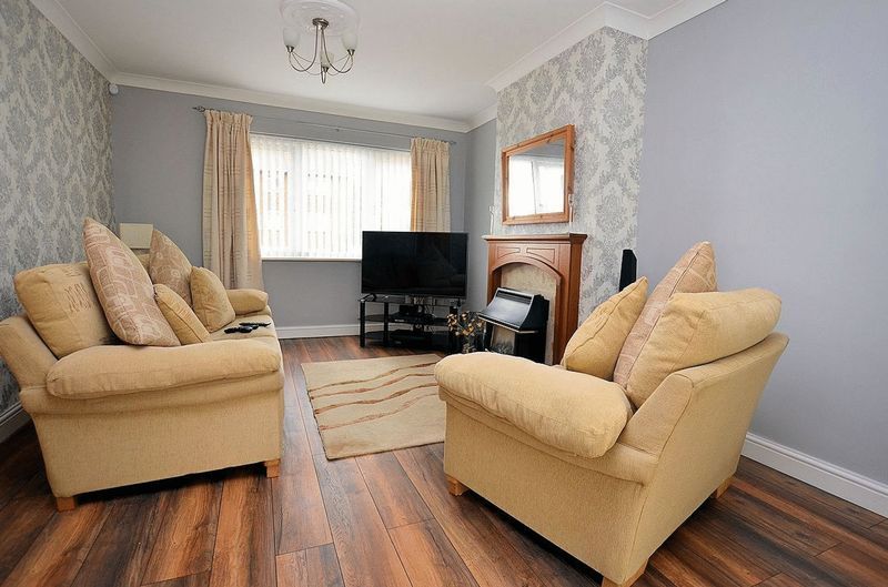 2 bed house to rent in Hernehurst  - Property Image 12