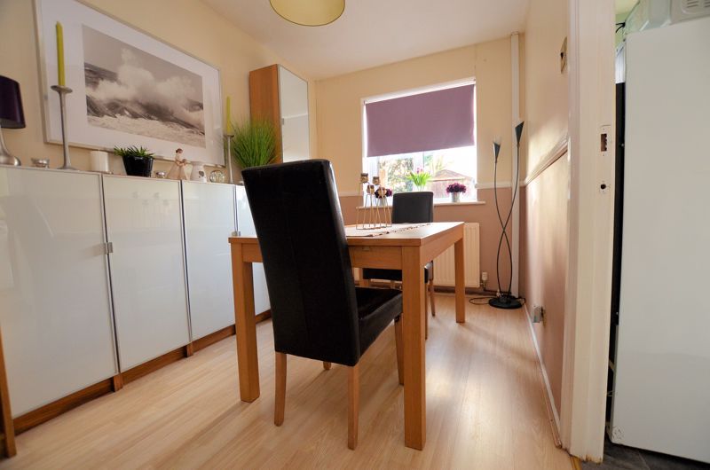 3 bed house for sale in Garratt Close 3