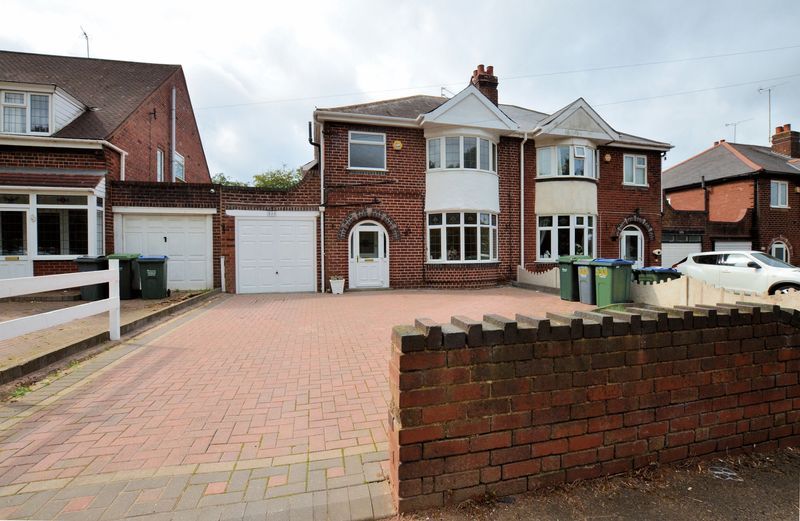 3 bed house to rent in Wolverhampton Road - Property Image 1