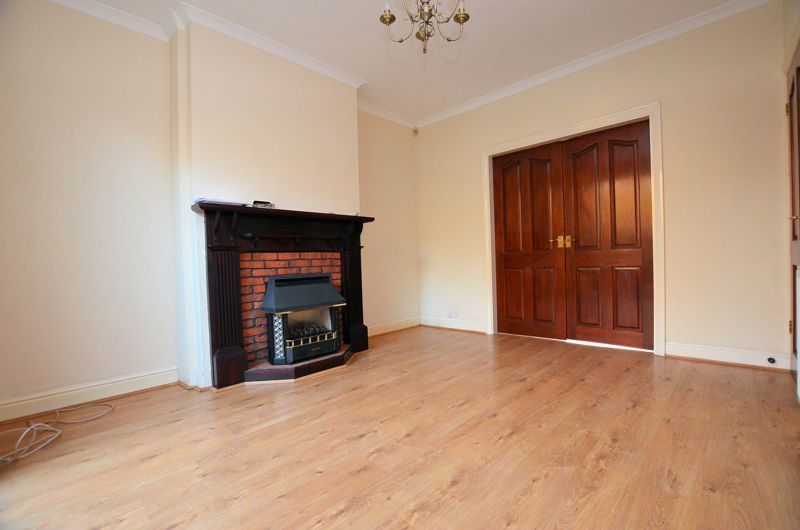 3 bed house for sale in Clive Road 8