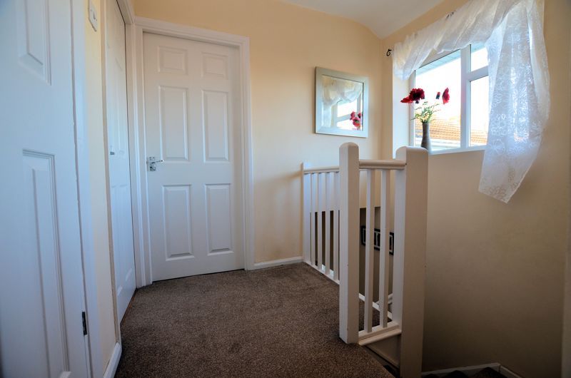 3 bed house for sale in Oakdale Close 13