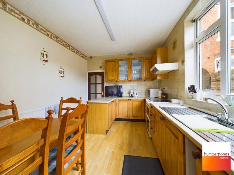 3 bed house for sale in Rathbone Road  - Property Image 4