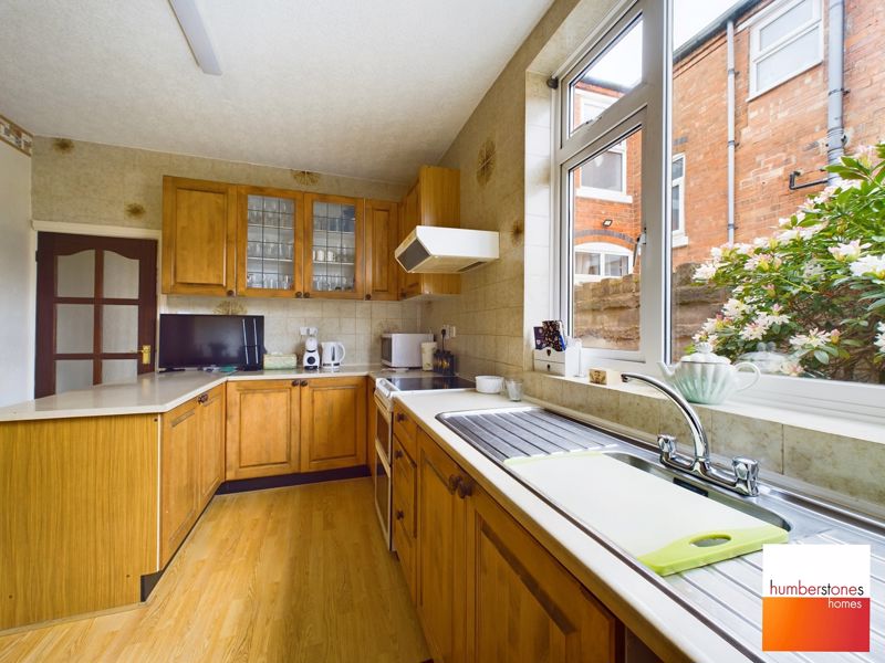 3 bed house for sale in Rathbone Road 6