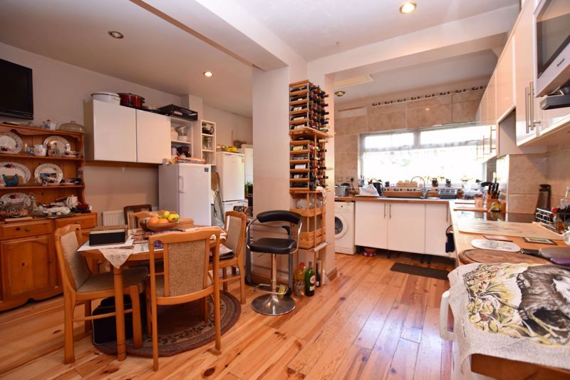 4 bed house for sale in Ridgacre Road  - Property Image 3